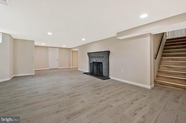 8530 LINWOOD DR, Ellicott City, MD 21043