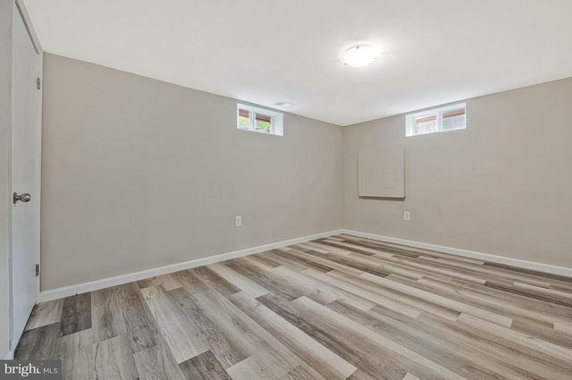 8530 LINWOOD DR, Ellicott City, MD 21043