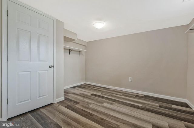 8530 LINWOOD DR, Ellicott City, MD 21043