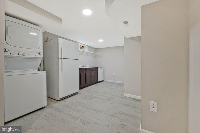 8530 LINWOOD DR, Ellicott City, MD 21043