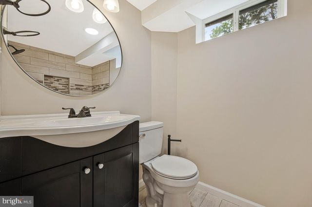 8530 LINWOOD DR, Ellicott City, MD 21043