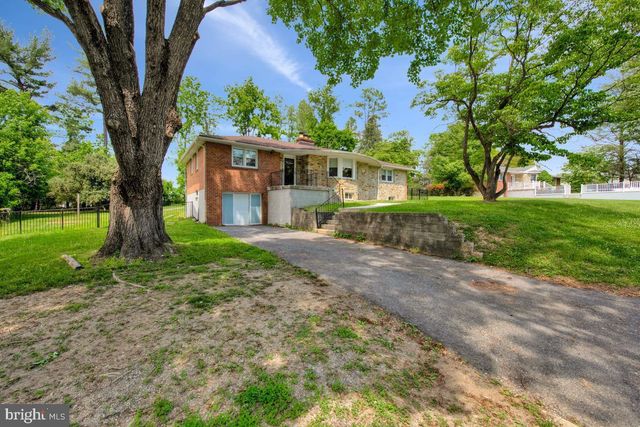 8530 LINWOOD DR, Ellicott City, MD 21043