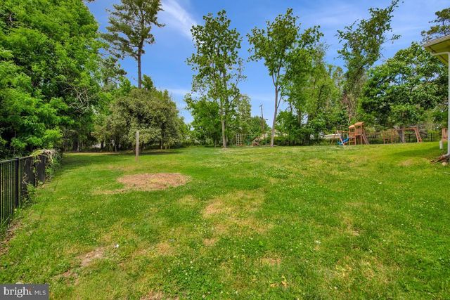 8530 LINWOOD DR, Ellicott City, MD 21043