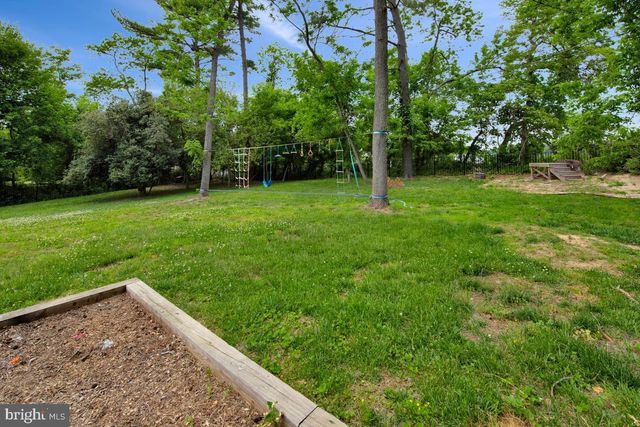 8530 LINWOOD DR, Ellicott City, MD 21043
