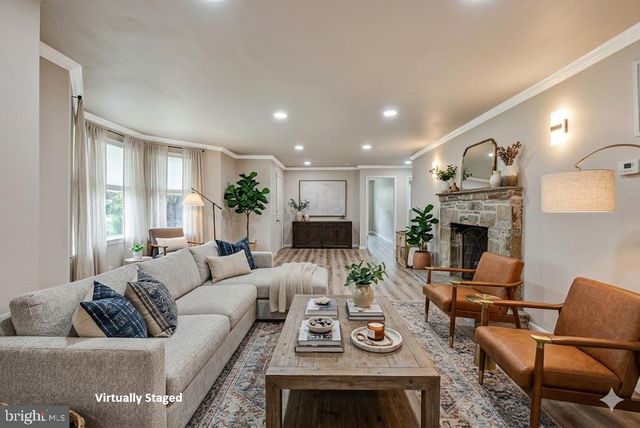 8530 LINWOOD DR, Ellicott City, MD 21043