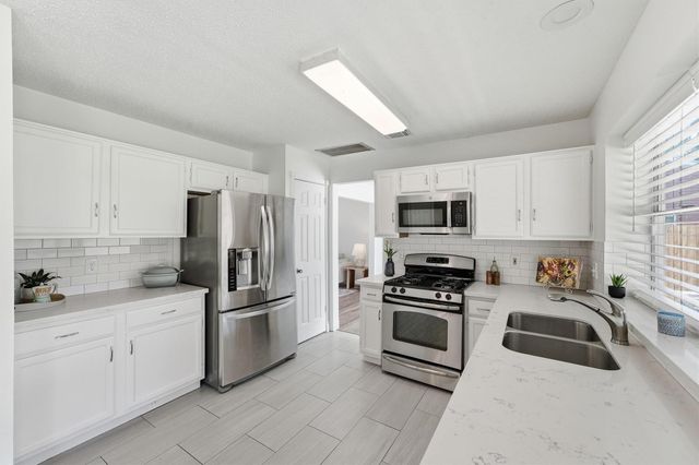 9211 Wandsworth Drive, Spring, TX 77379