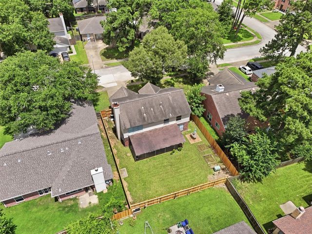 9211 Wandsworth Drive, Spring, TX 77379