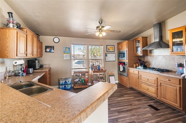 7033 W Zuni Drive, Golden Valley, AZ 86413