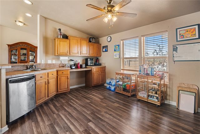 7033 W Zuni Drive, Golden Valley, AZ 86413