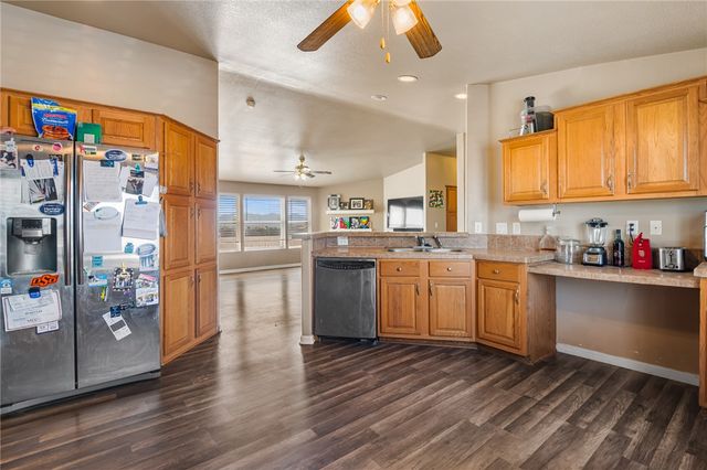7033 W Zuni Drive, Golden Valley, AZ 86413