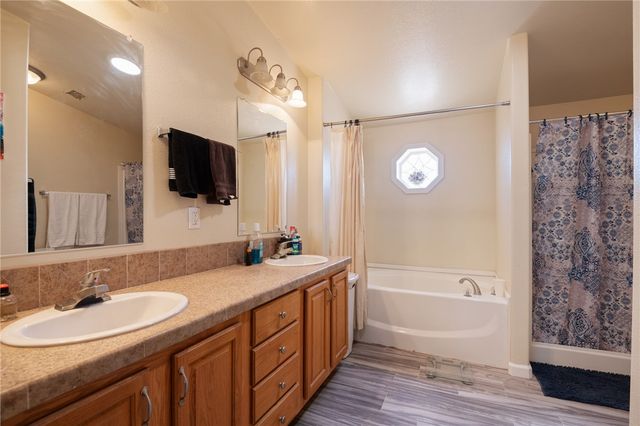 7033 W Zuni Drive, Golden Valley, AZ 86413