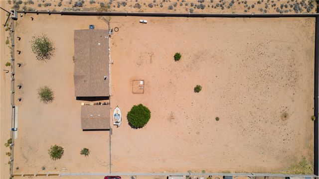 7033 W Zuni Drive, Golden Valley, AZ 86413