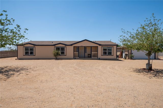 7033 W Zuni Drive, Golden Valley, AZ 86413