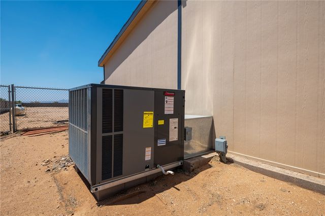 7033 W Zuni Drive, Golden Valley, AZ 86413