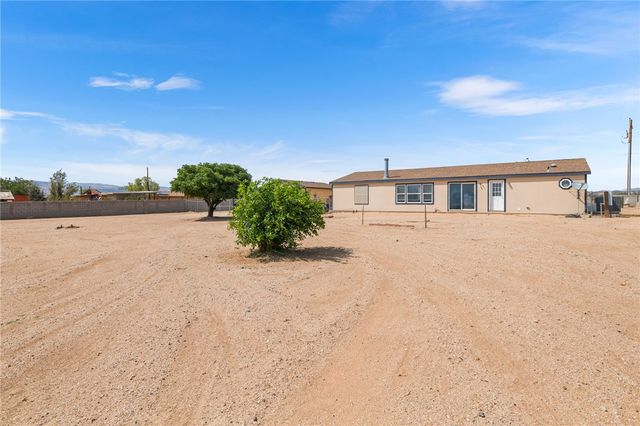 7033 W Zuni Drive, Golden Valley, AZ 86413