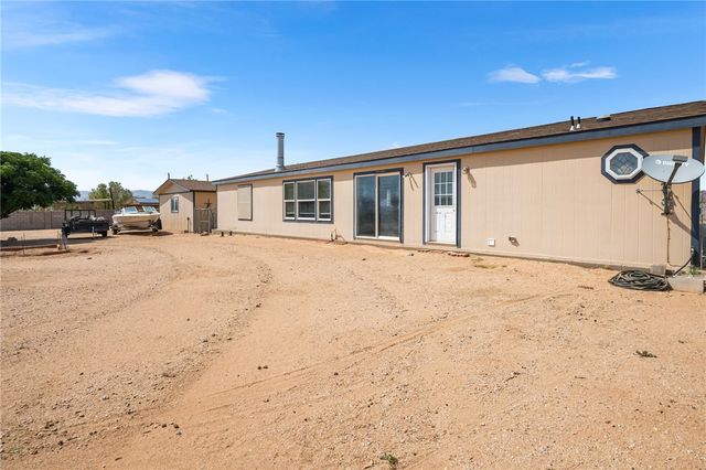 7033 W Zuni Drive, Golden Valley, AZ 86413