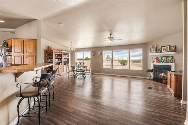 7033 W Zuni Drive, Golden Valley, AZ 86413