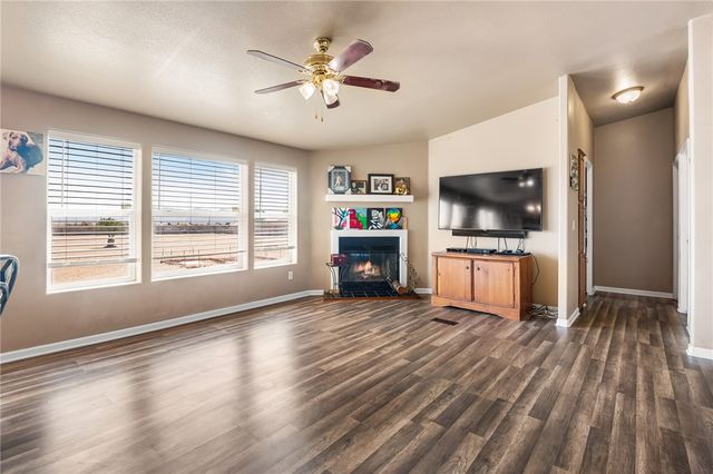 7033 W Zuni Drive, Golden Valley, AZ 86413