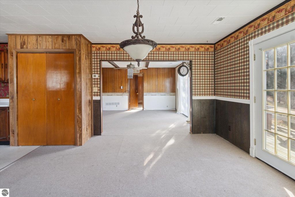 Image 12 of property listing at 6364 Joanne Street, Lake, MI 48632