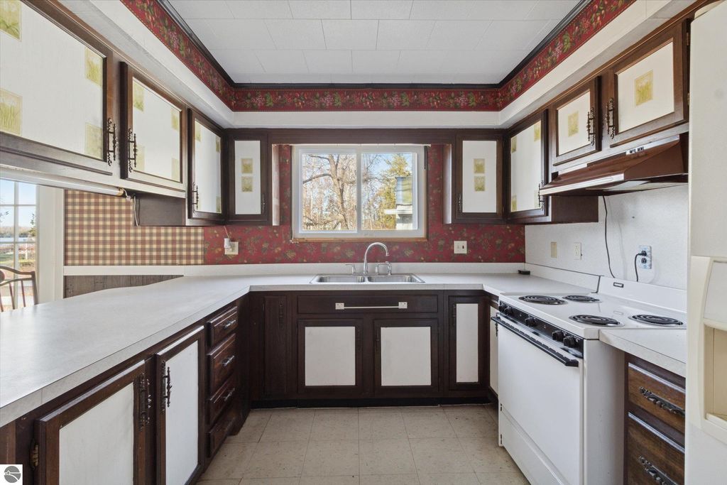 Image 16 of property listing at 6364 Joanne Street, Lake, MI 48632