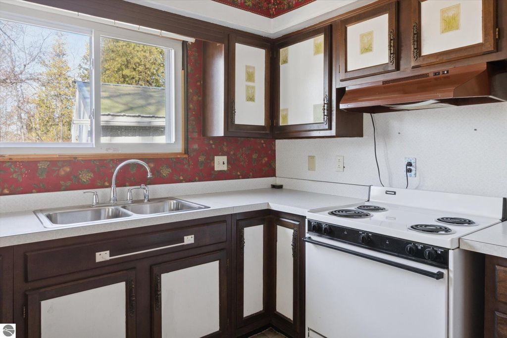 Image 18 of property listing at 6364 Joanne Street, Lake, MI 48632