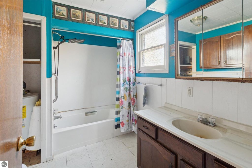 Image 20 of property listing at 6364 Joanne Street, Lake, MI 48632