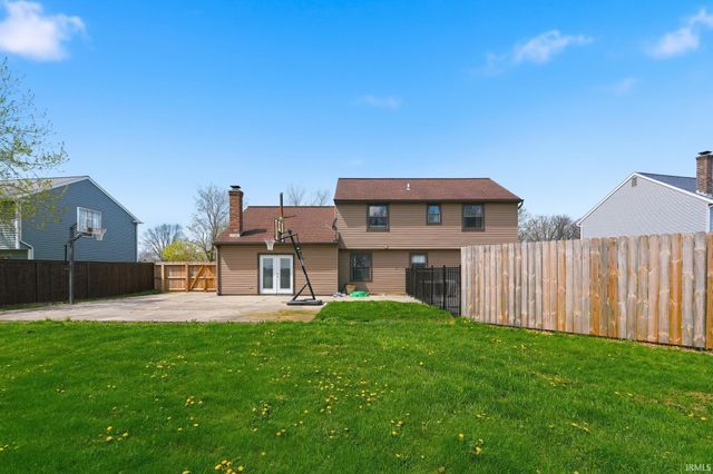1404 Davidson Court, Auburn, IN 46706
