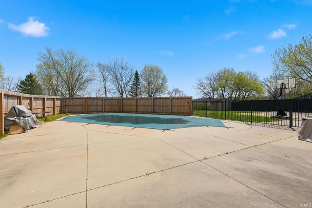 1404 Davidson Court, Auburn, IN 46706