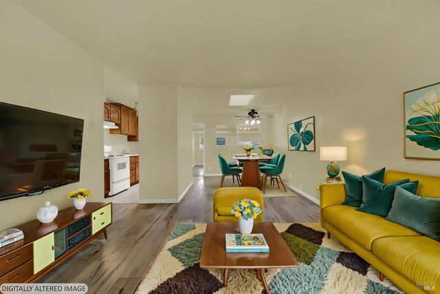 499 Apple Tree Ln, Fairfield, CA 94533