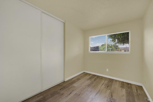 499 Apple Tree Ln, Fairfield, CA 94533