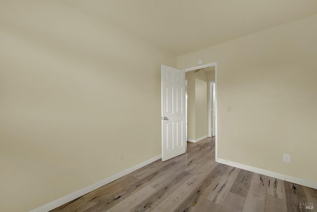 499 Apple Tree Ln, Fairfield, CA 94533