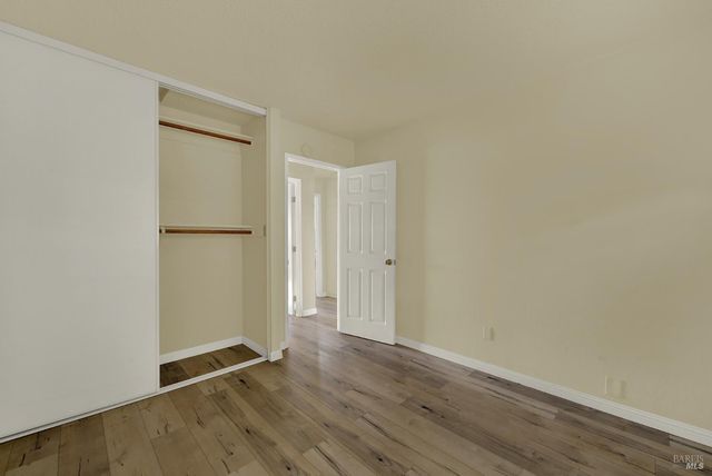 499 Apple Tree Ln, Fairfield, CA 94533