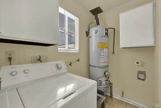 499 Apple Tree Ln, Fairfield, CA 94533