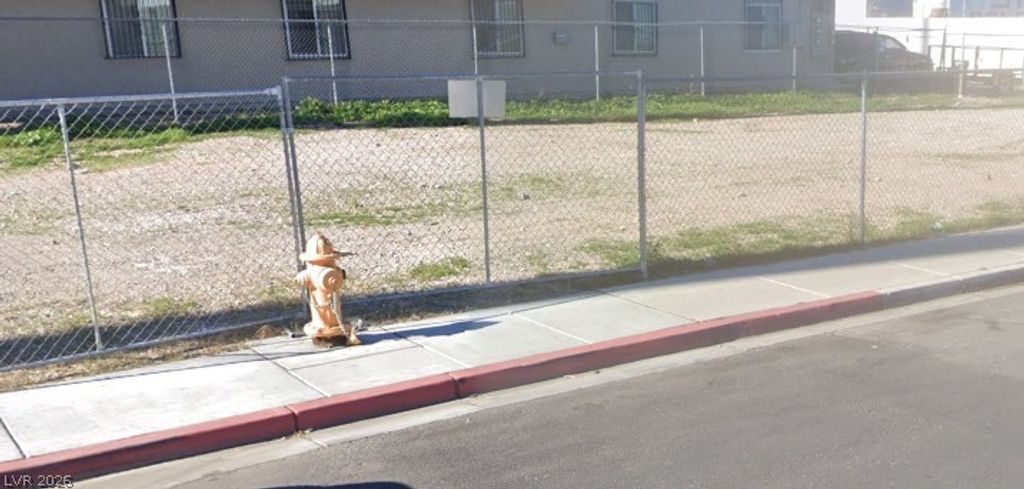 100 West Chicago Avenue, Las Vegas, NV 89102 — photo 3