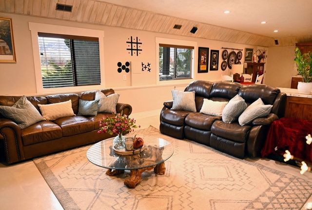 2058 COMANCHE WAY, Farmington, UT 84025