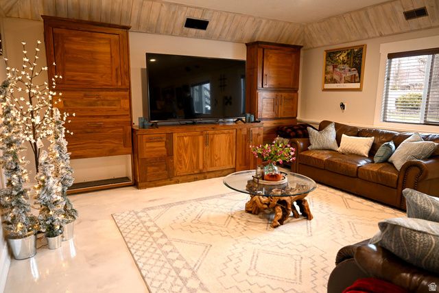 2058 COMANCHE WAY, Farmington, UT 84025