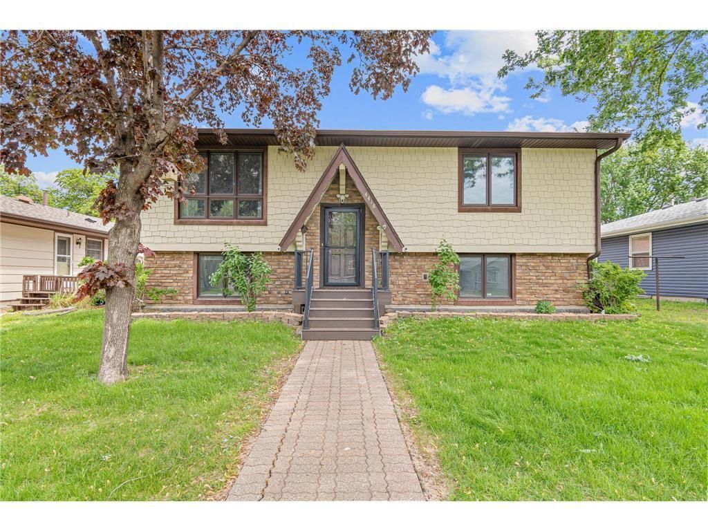 4418 Chowen Avenue N, Robbinsdale, MN 55422