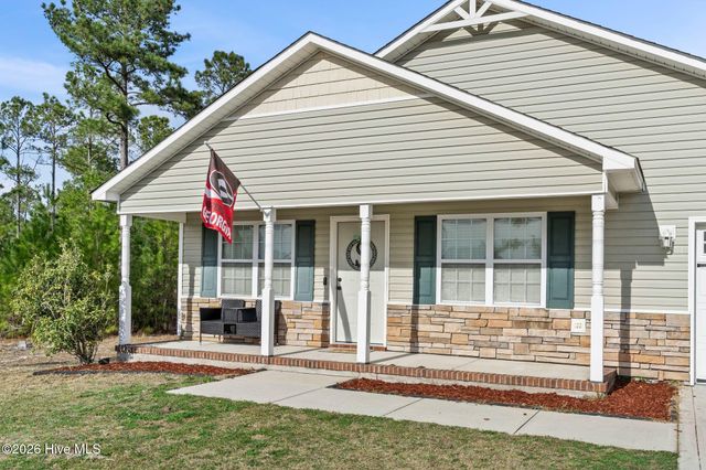 225 Lockwood Court, Hubert, NC 28539