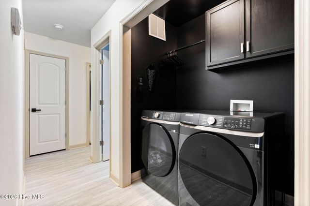 225 Lockwood Court, Hubert, NC 28539