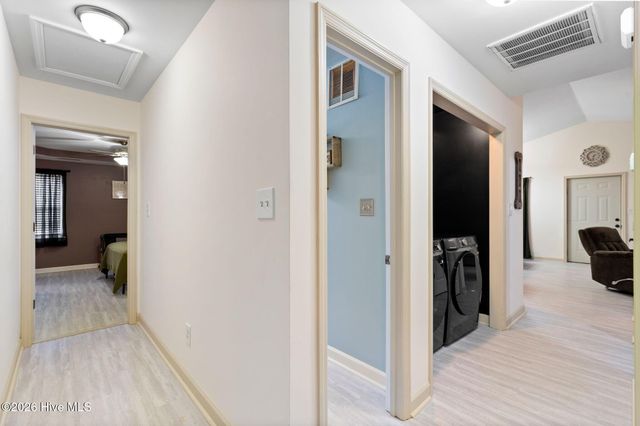 225 Lockwood Court, Hubert, NC 28539