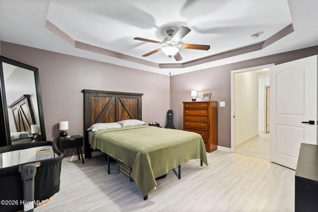 225 Lockwood Court, Hubert, NC 28539