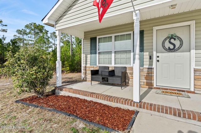 225 Lockwood Court, Hubert, NC 28539