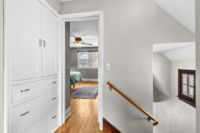 2714 9th Avenue E, North Saint Paul, MN 55109