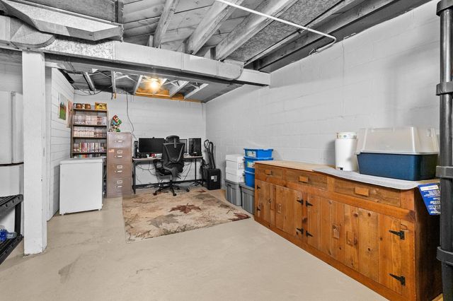 2714 9th Avenue E, North Saint Paul, MN 55109