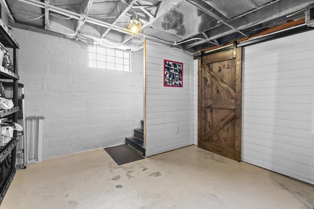 2714 9th Avenue E, North Saint Paul, MN 55109