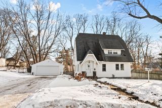 2714 9th Avenue E, North Saint Paul, MN 55109