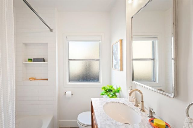 10315 Dante Ave, Oakland, CA 94603