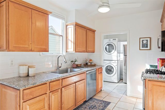 10315 Dante Ave, Oakland, CA 94603