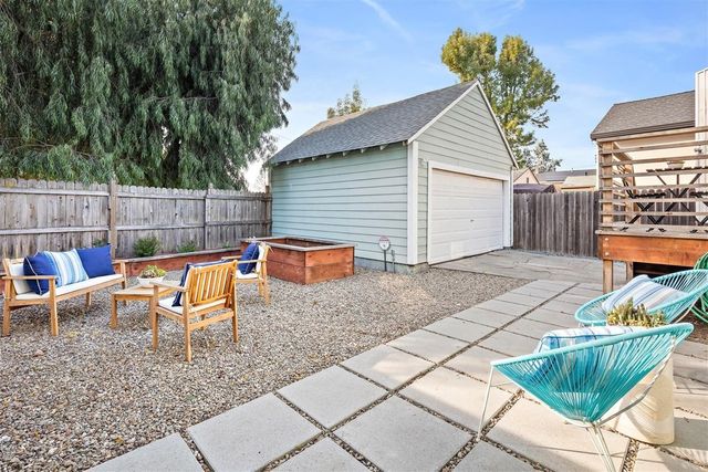 10315 Dante Ave, Oakland, CA 94603