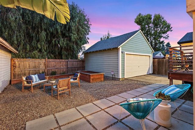 10315 Dante Ave, Oakland, CA 94603